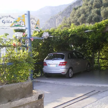 Holiday House Gilda Positano